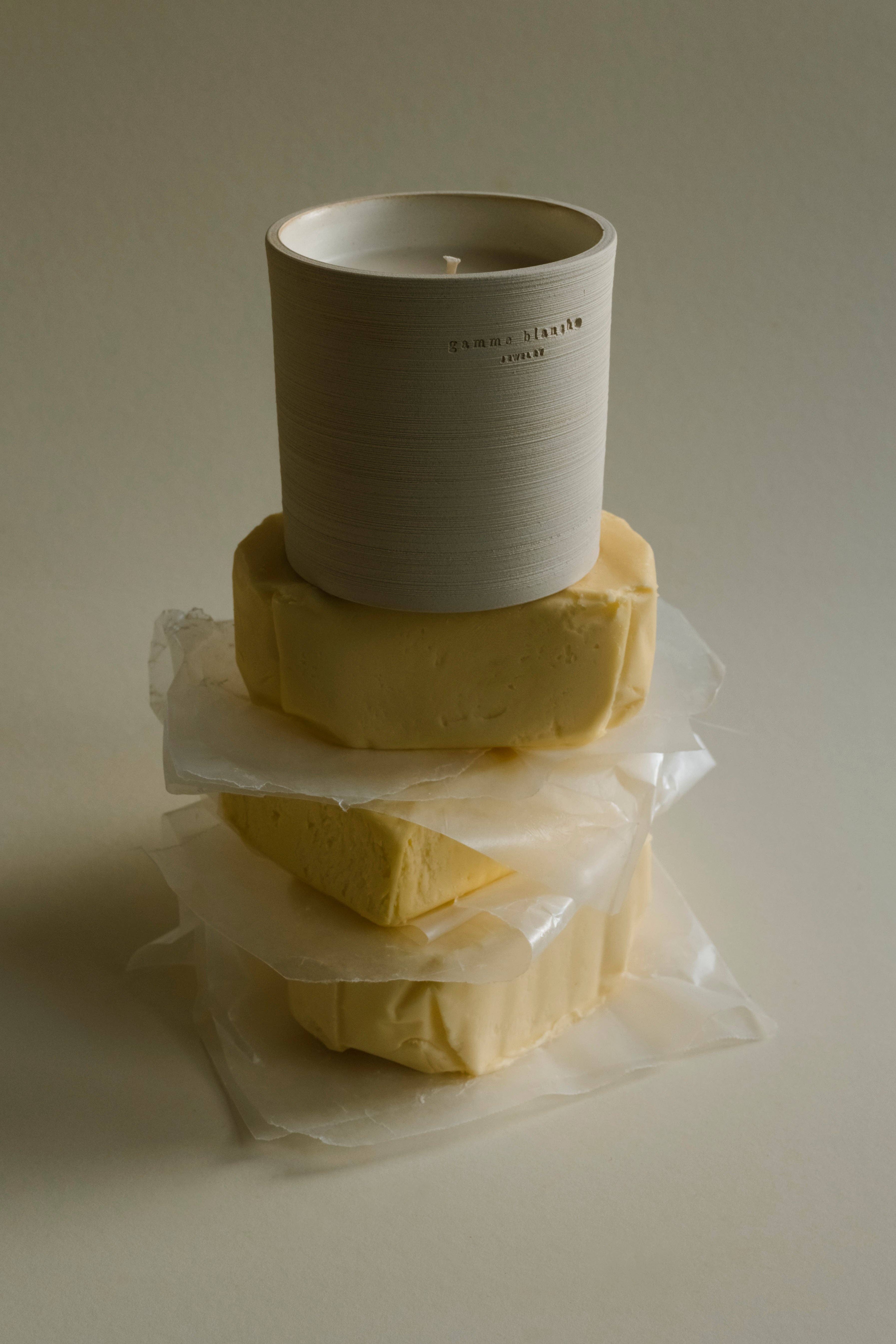 Gamme blanche - Wholesale Jar/Filled Candle - LAIT CHAUD - Bougie3