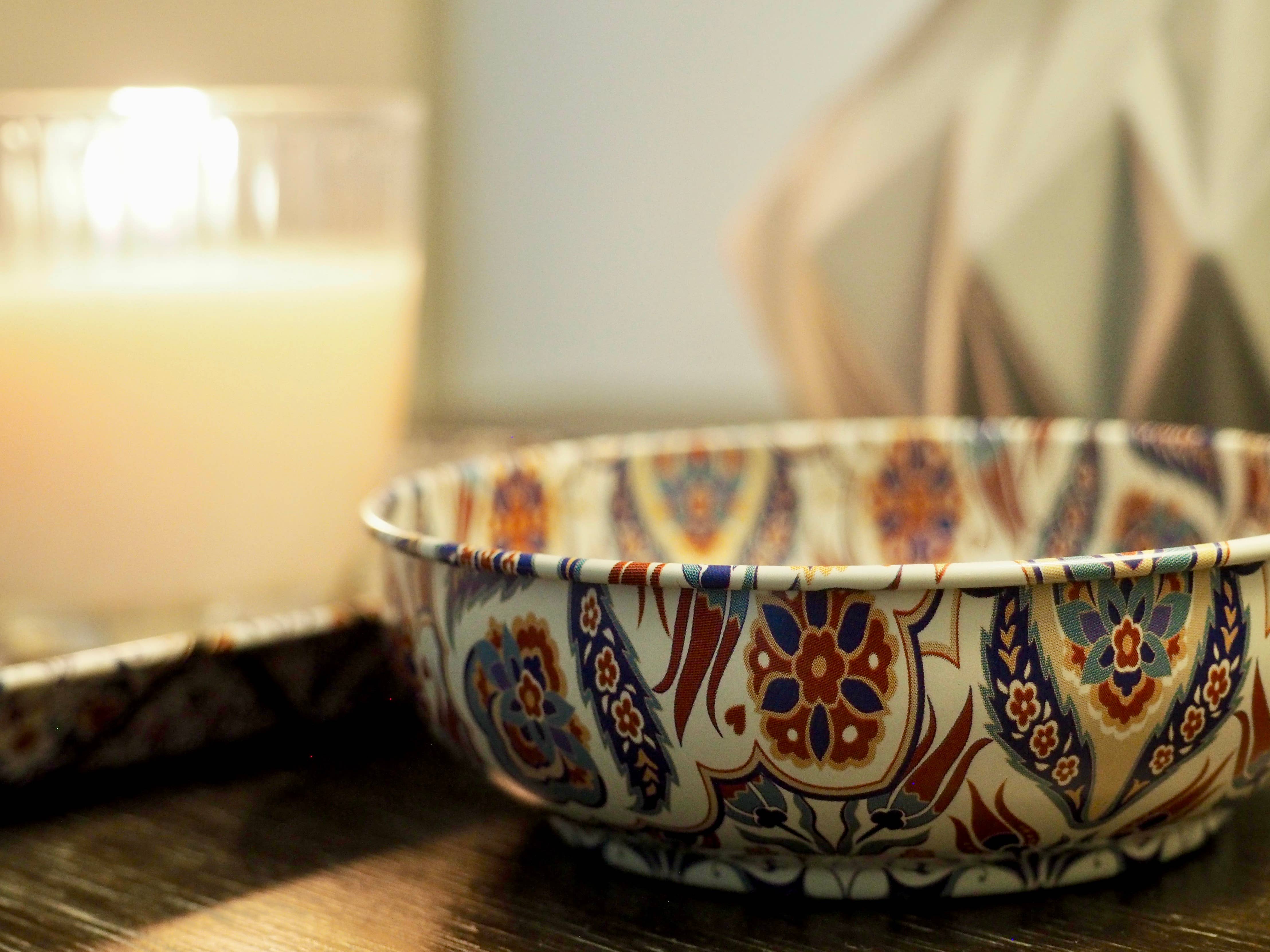 Esthetic Living - Wholesale Decorative Plate/Dish/Bowl - Metal Bowl - Emel - Small 1