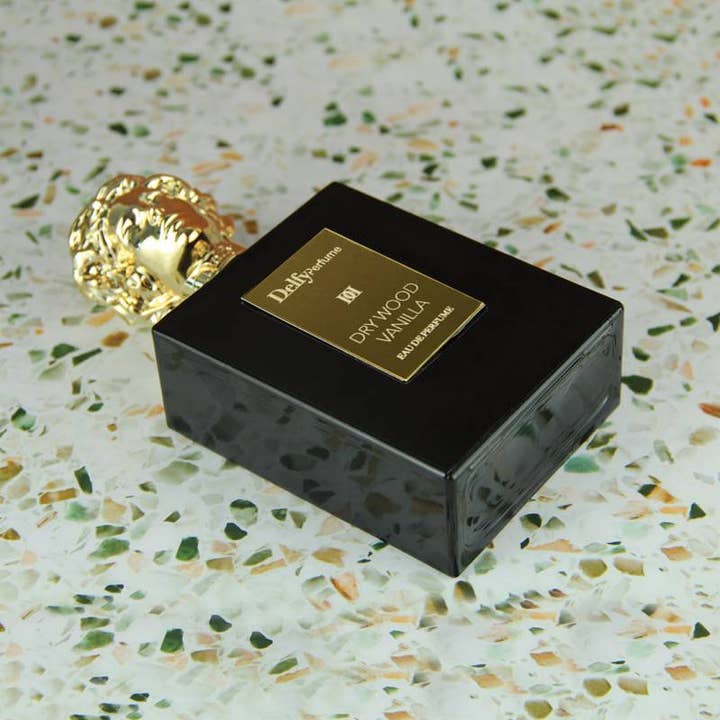 DELFY FDR GROUP SOCIEDAD LIMITADA. (Delfy fdr group sl) - Wholesale Perfume/Eau de Toilette - Dry Wood Vanilla Perfume 150ml