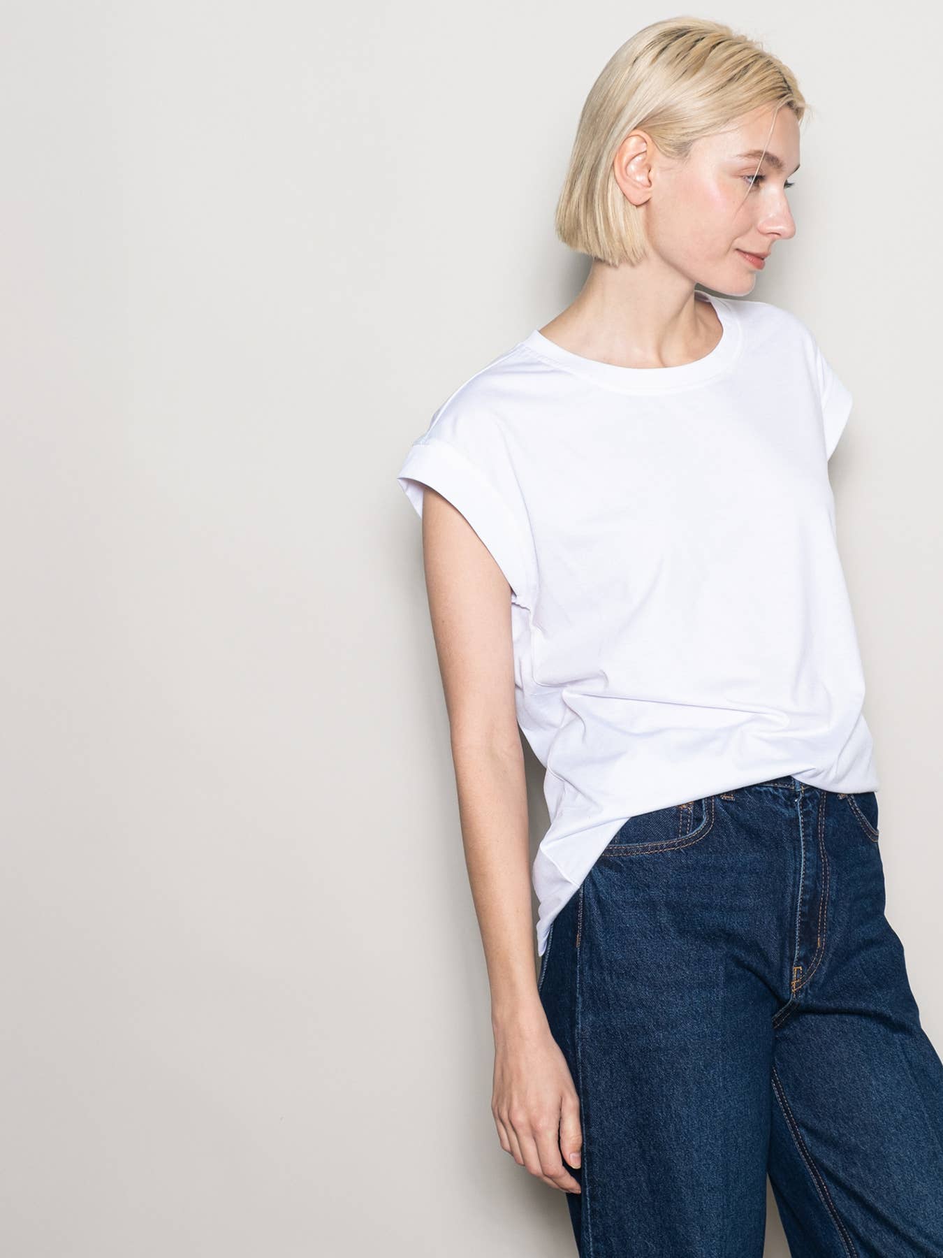 Elloh Collection - Wholesale T-Shirt - Women's - Oversized Soft Touch Crew Neck Muscle Tee Shirt2