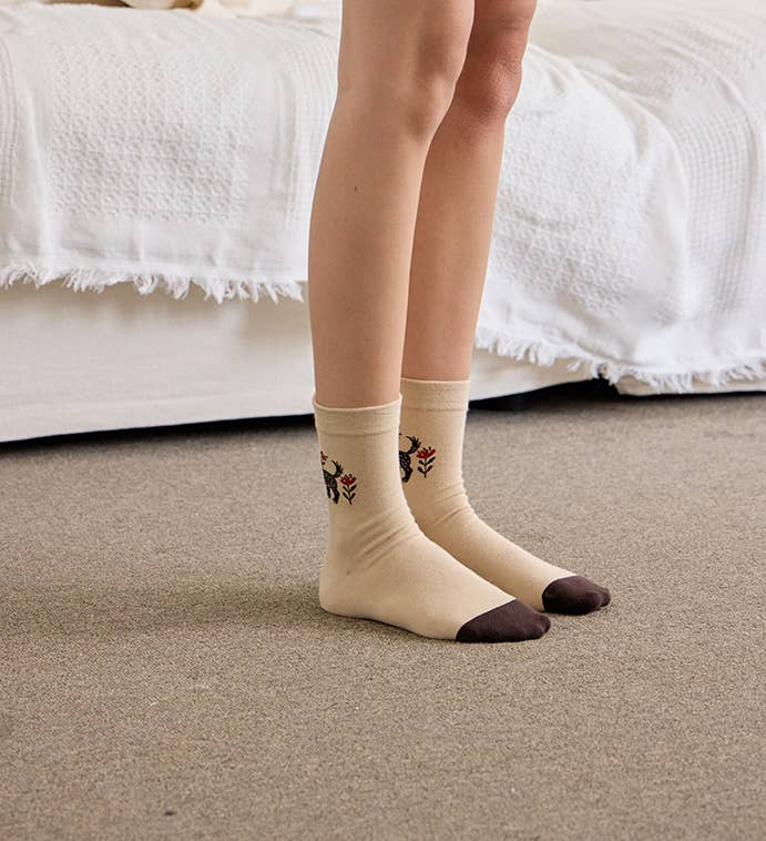 Comfortarians - Wholesale Socks - Women's - Premium Line Back Dog Point Basic Socks 2