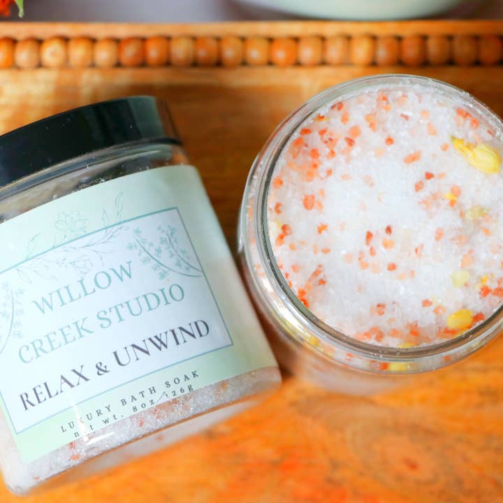Sel de bain de luxe Relax and Unwind, sel de bain à l'eucalyptus pour la vente par The Willow Creek Studio