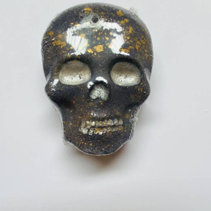 Glitter Skull Bath Bomb for wholesale by LH Homemade