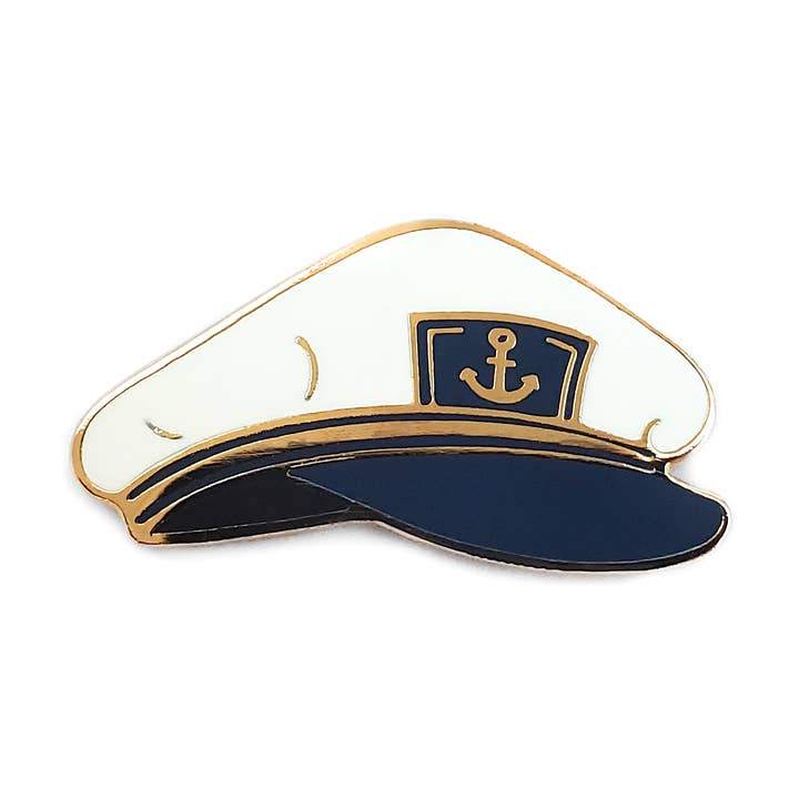 Épinglette en émail avec chapeau de capitaine de marin pour la vente par Kolorspun Pins
