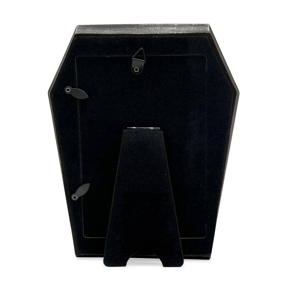 Isaac Jacobs International – wholesale Picture frame – Isaac Jacobs 4x6 Vampire Coffin-Shaped Picture Frame 1