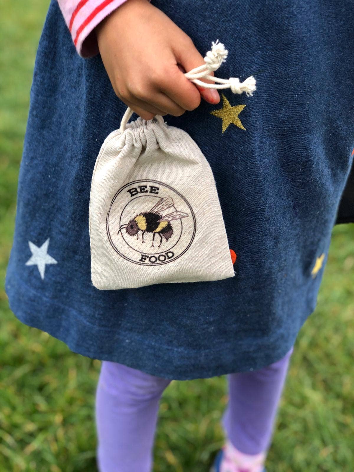 Nature Nurture Kids – wholesale DIY craft kit – Child – Bee Rescue Kit4