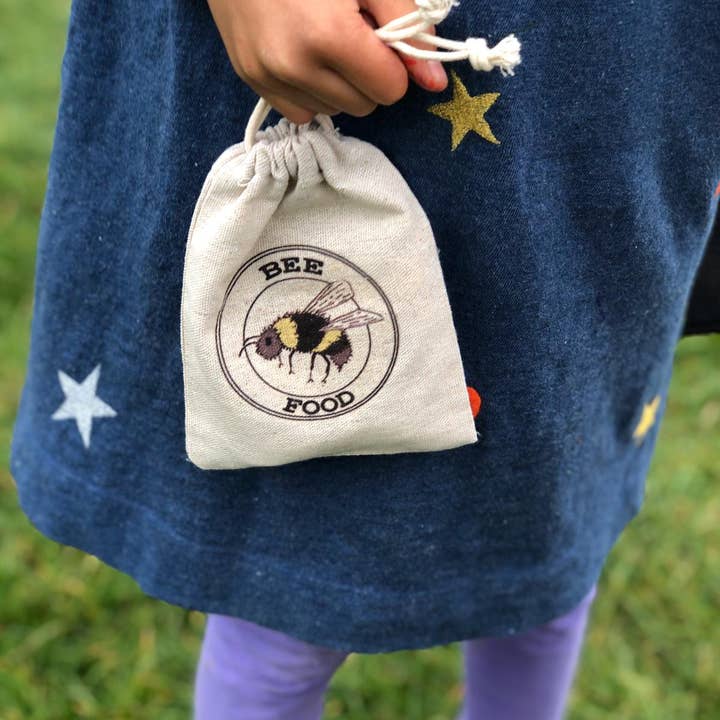 Nature Nurture Kids – wholesale DIY craft kit – Child – Bee Rescue Kit4