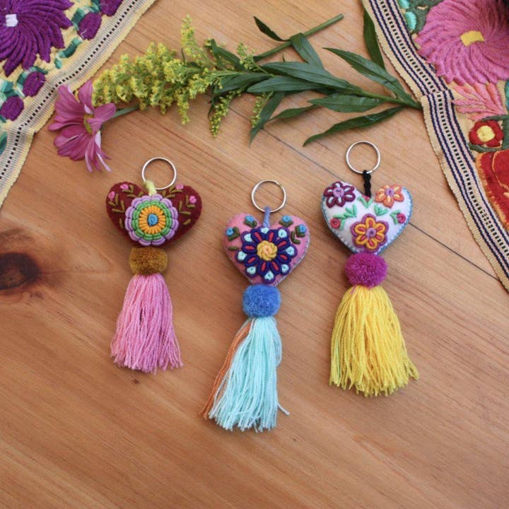 Lumily - Wholesale Keychain - Women's - Rapture Embroidered Heart Love Handmade Key Chain | Zipper Pull - Mexico3