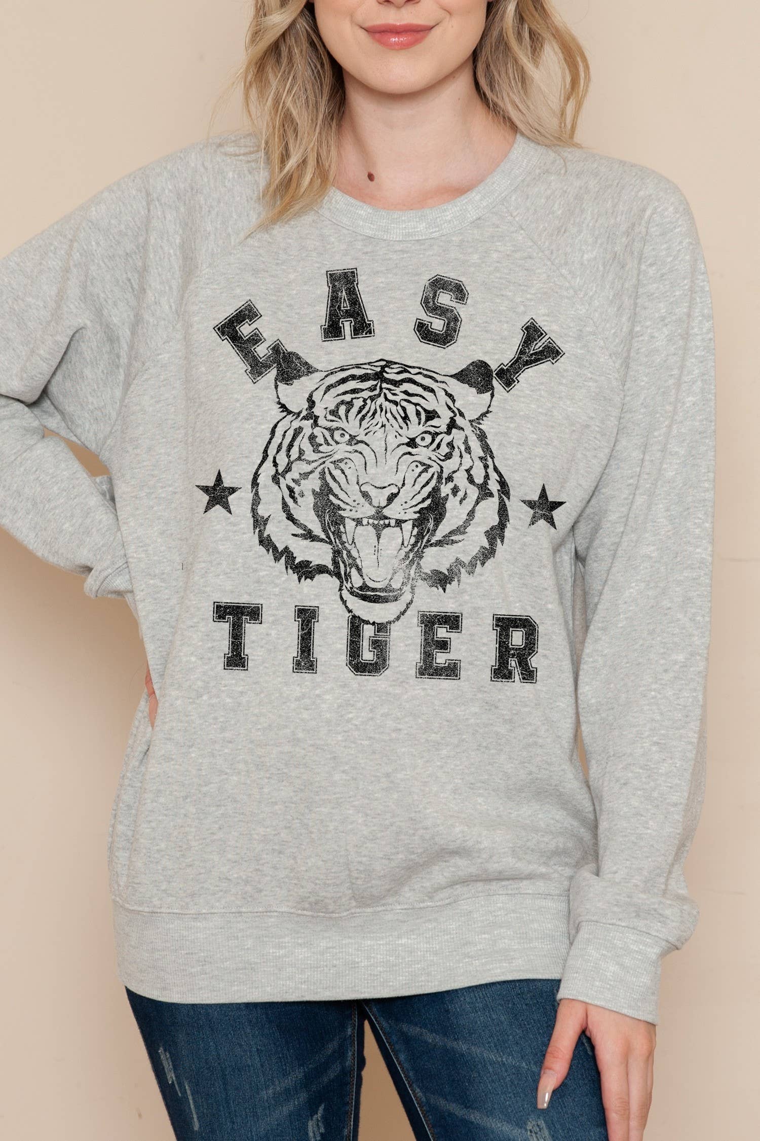 BouTeeQue Closet – Camisola gráfica - Mulher por atacado – 1075CL - Sweatshirt Algodão Crewneck - EASY TIGER0