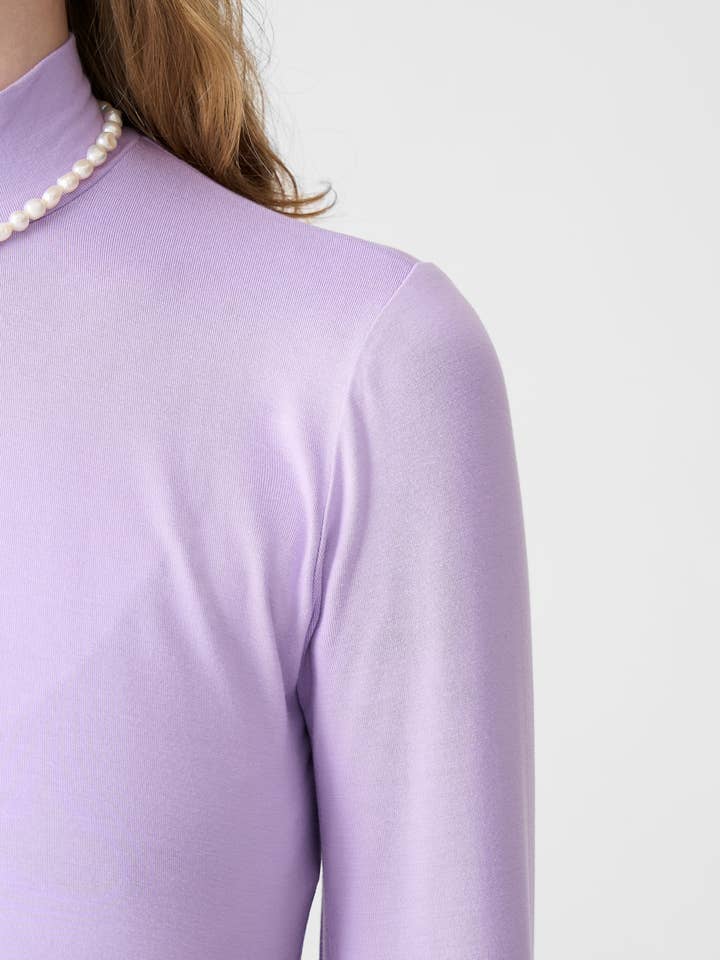 VALERIE C. – wholesale Stickad topp - Dam – Klassisk Turtleneck - lila