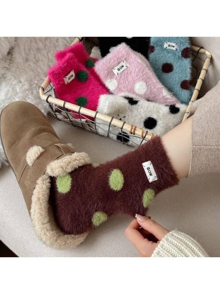 Rufia - Fuzzy Polka Dot Hygge Crew Sokker for engroshandel hos Funkyrel® Atzbranding Limited