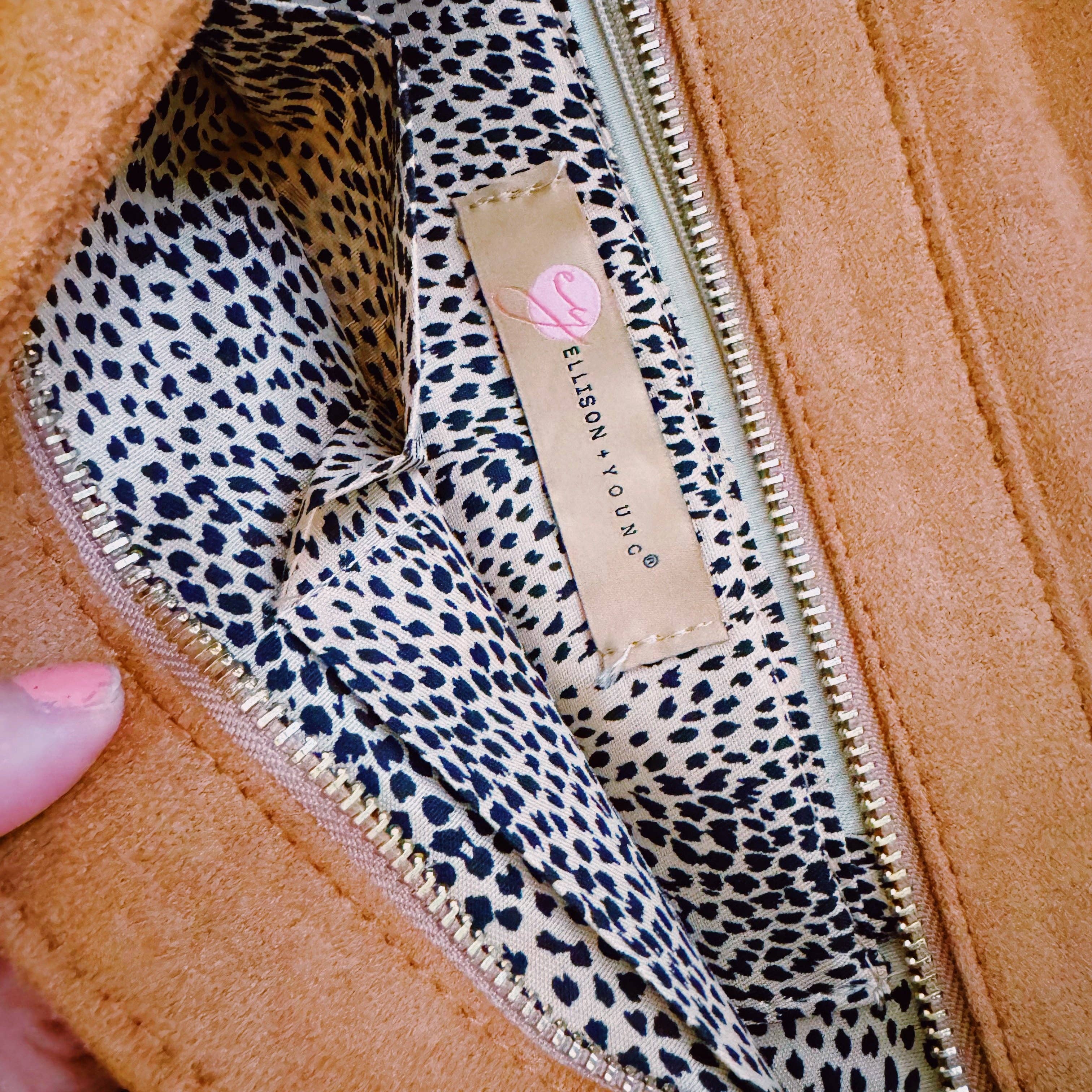 Ellison+Young - Wholesale Shoulder Bag - Women's - Luxe Deluxe Chain Shoulder Bag3