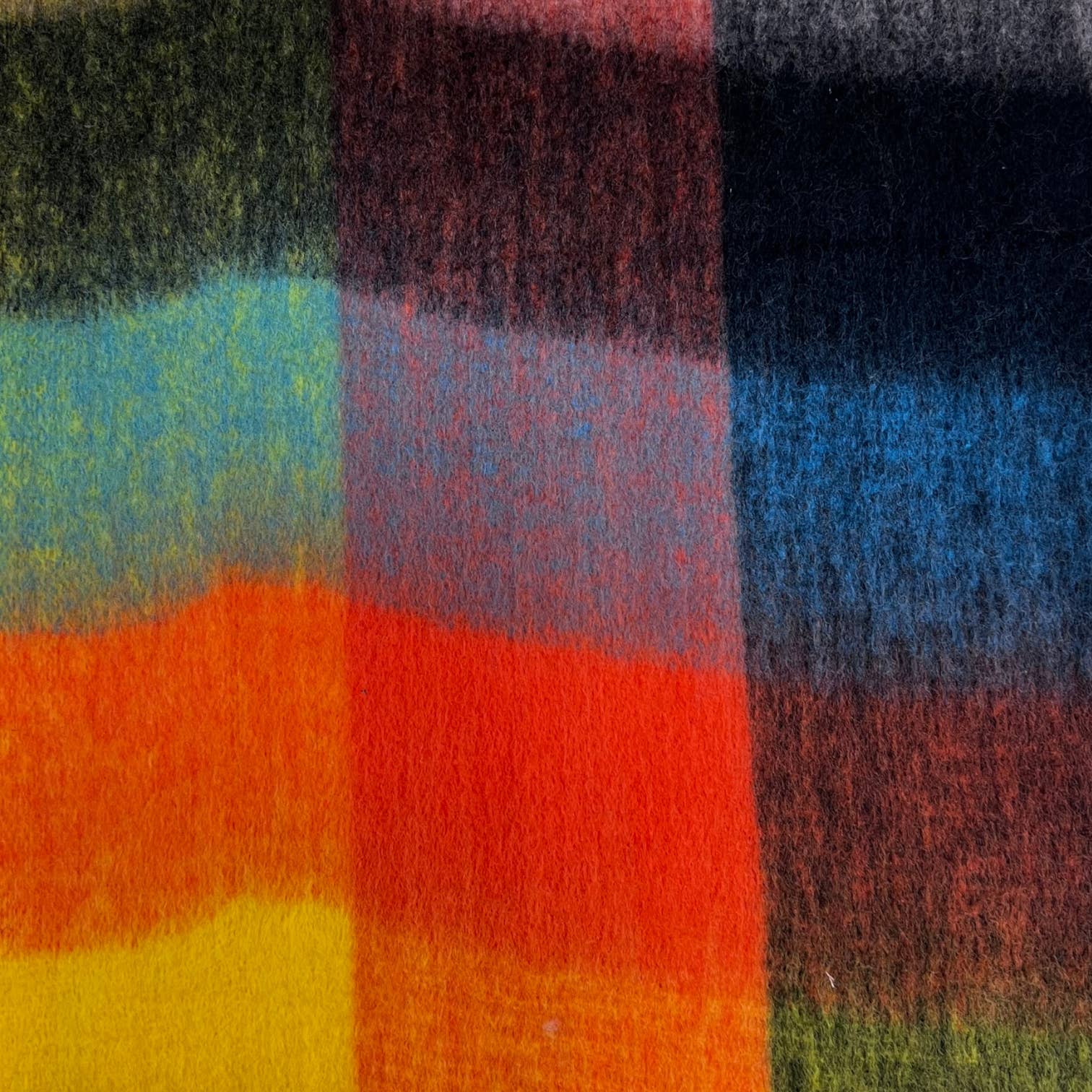 London Scarves - Vendita all'ingrosso Sciarpa - Donna - Sciarpa in morbido tessuto a quadri, 16 colori, rifinita con nappine25