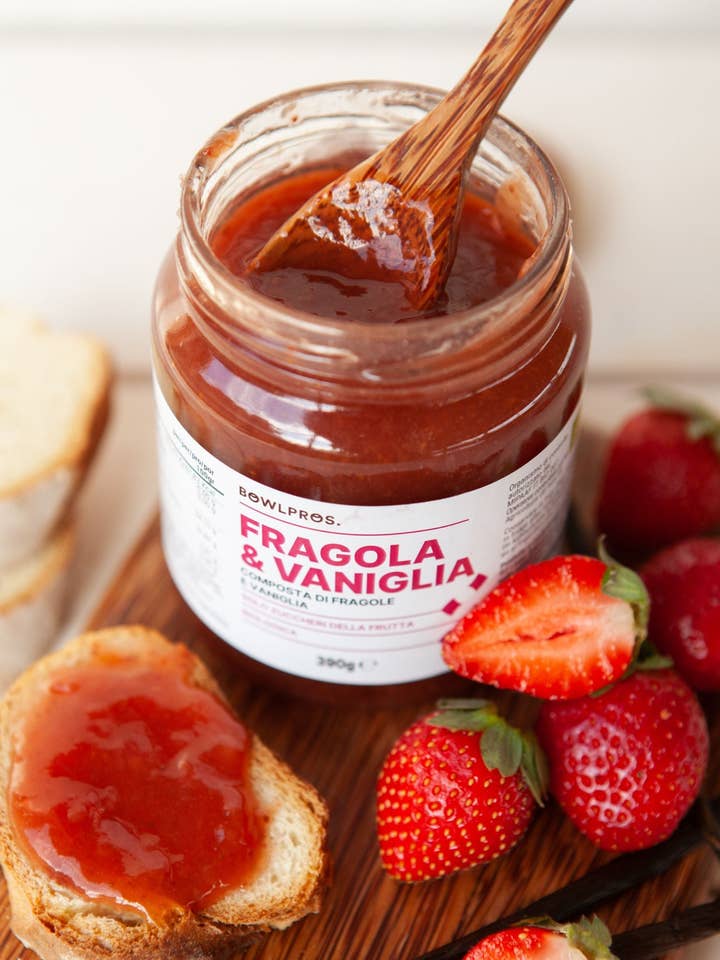 Organic jam/compote 70% Strawberry and Vanilla - bio for wholesale by Bowlpros