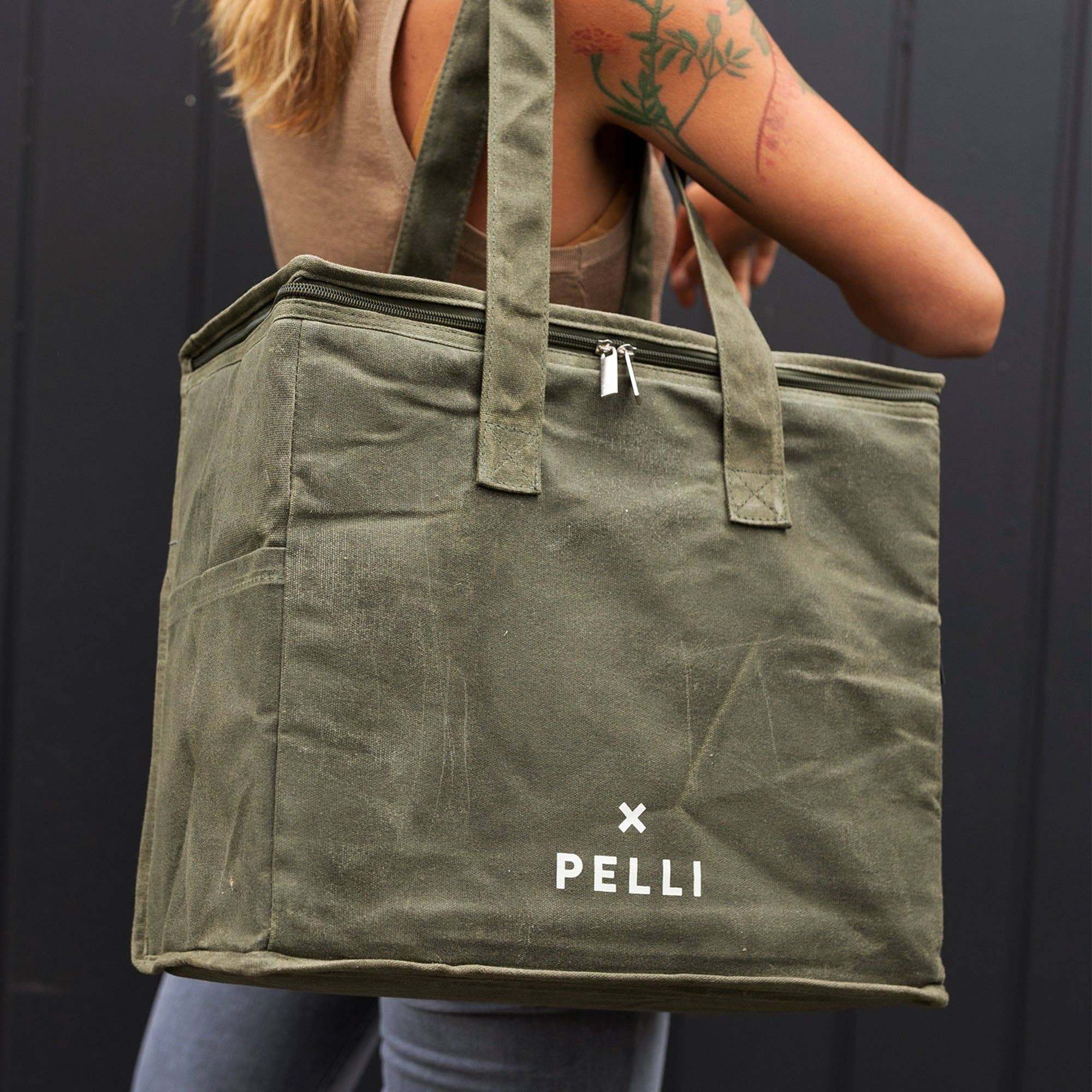 Best Cooler Bag Australia I Natural Jute in Black I Pelli Bags