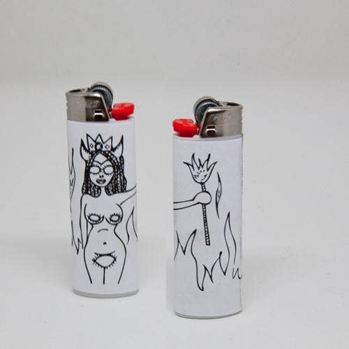 Briquet Demon Lady pour la vente par Spooksvilla