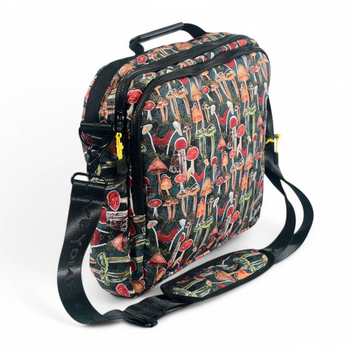 Sipsey Wilder - Wholesale Crossbody bag – Women's - Mush Love Tech Tote2