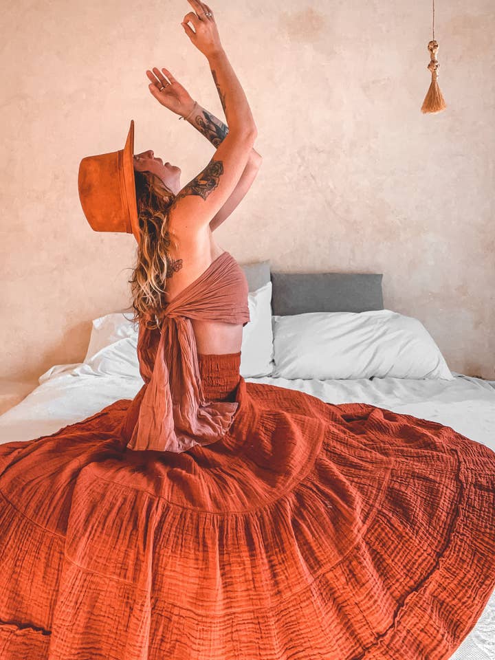 Gonna Sophia per la vendita all'ingrosso da parte di Cotton Flower Clothing