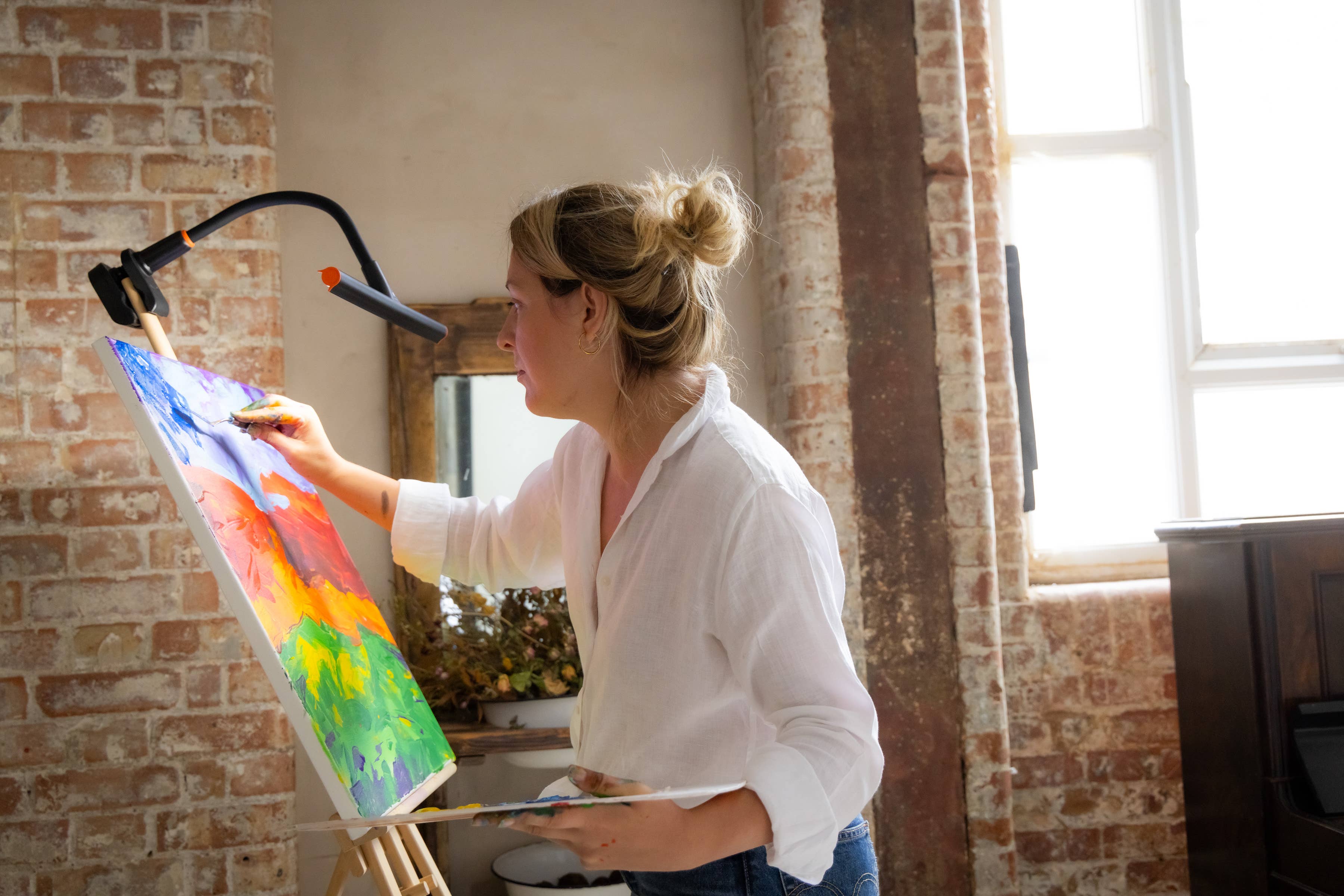 The Daylight Company Ltd – wholesale Craft tool – Easel Lamp Go - Portable light1