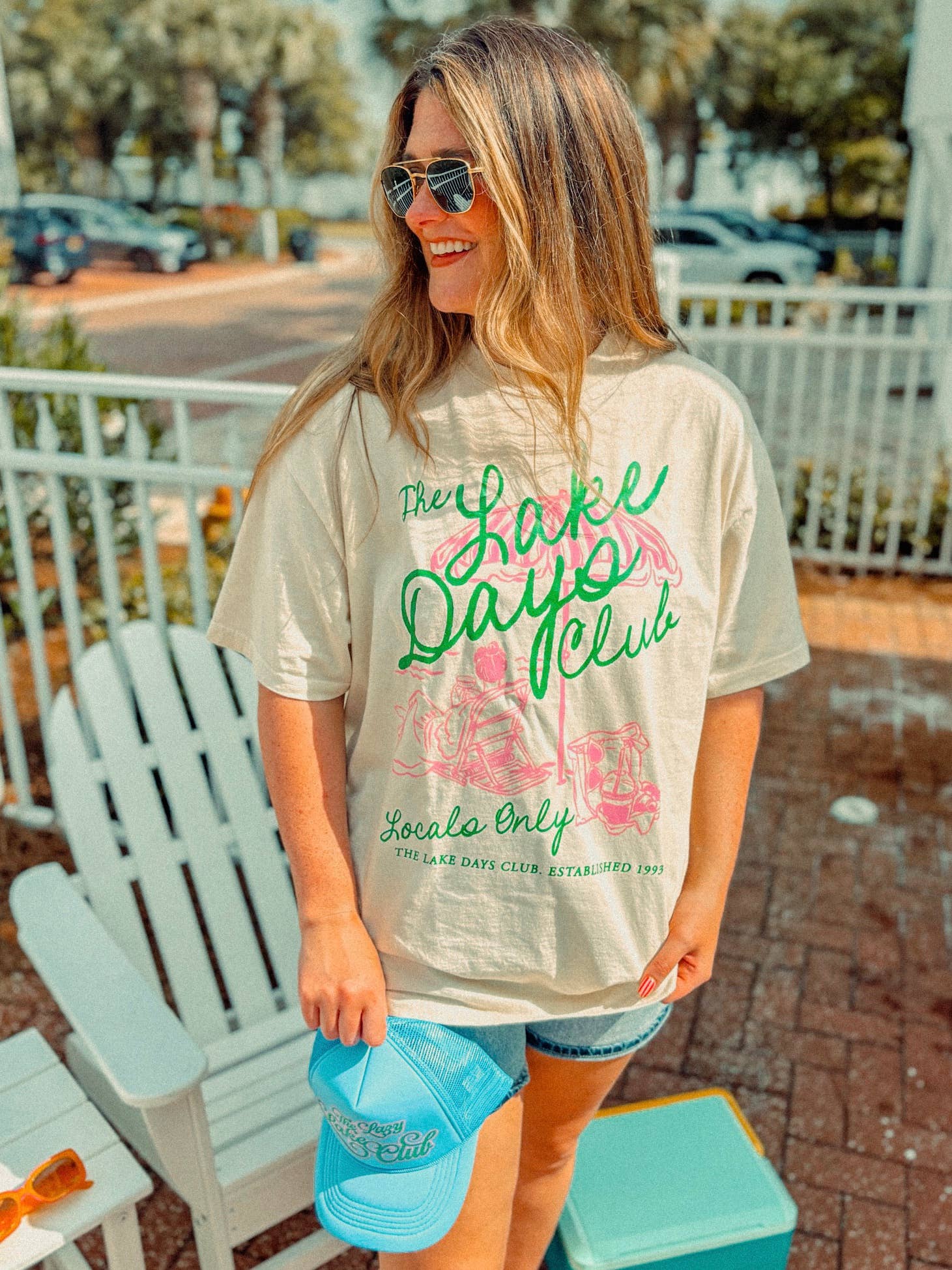 The Clandestine Underground – Großhandel T-Shirt mit Siebdruck – Unisex – Der Lake Days Club, Sommer Oversized T-Shirt0