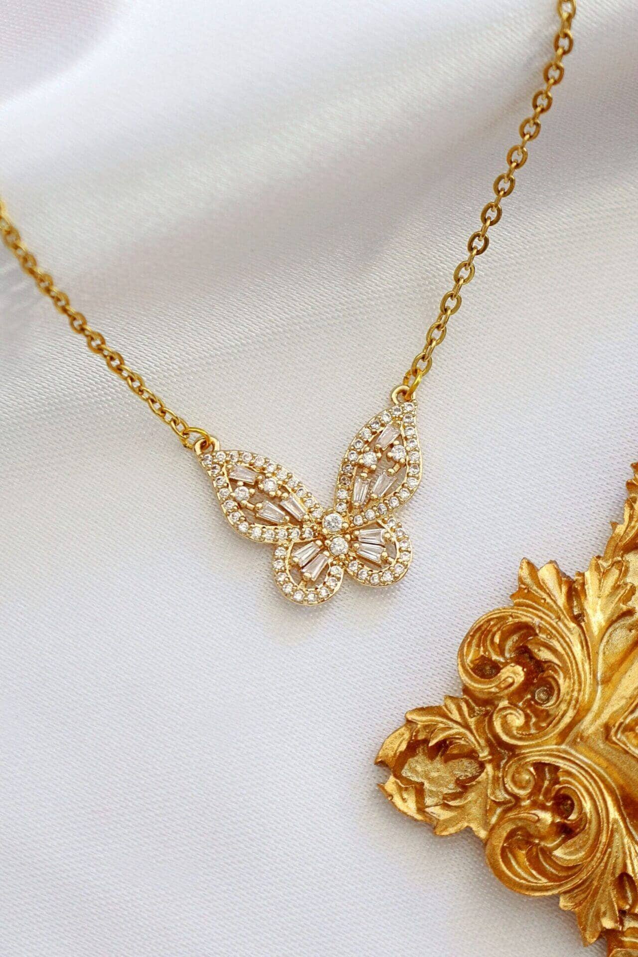 Divine Dulcet - Wholesale Pendant/Charm Necklace - "Dreamy Butterfly" | 24 Karats Pendant Necklace0