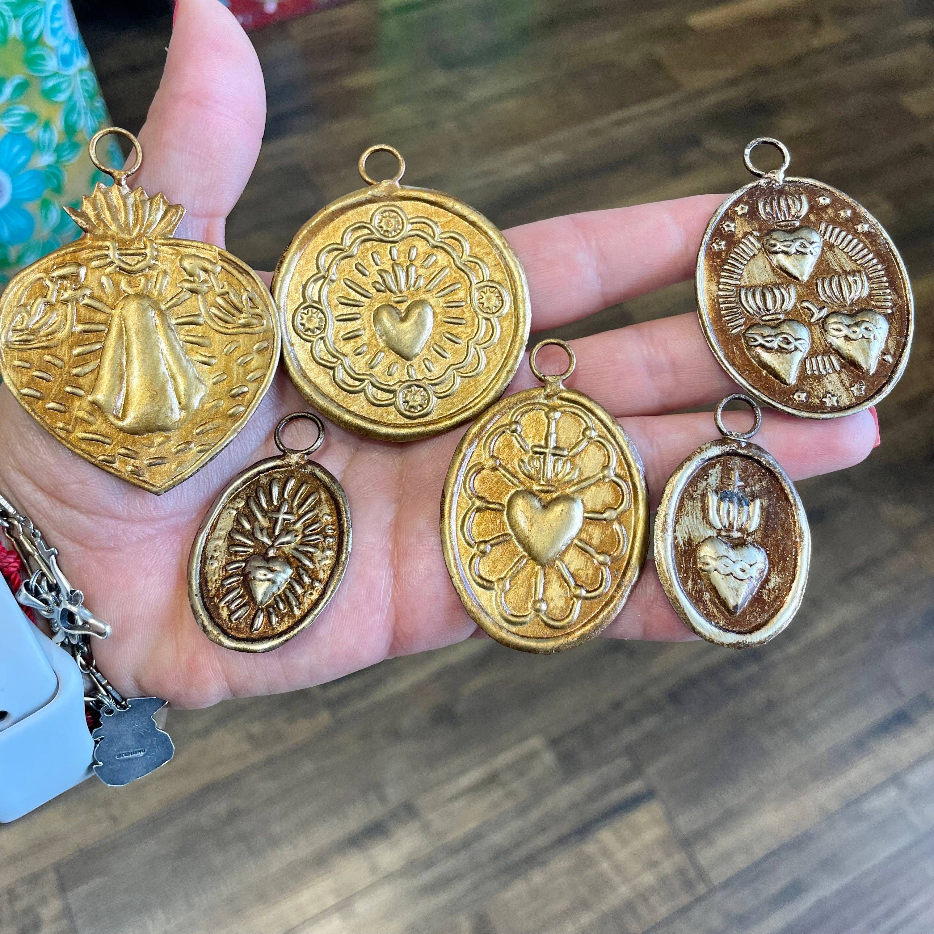 Love and Honor Jesus LLC – Pendente/pingente individual por atacado – Medalhões de latão15