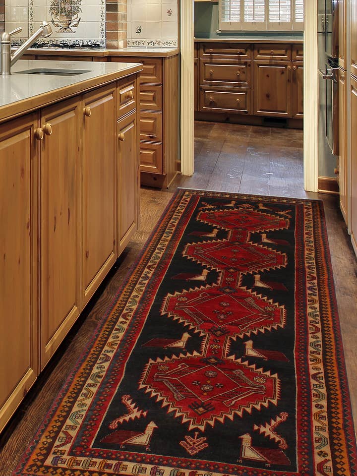 Corredor Vintage Apryl Rojo/Azul Marino, 4'1" x 9'8" para venta al por mayor de Noori Rug