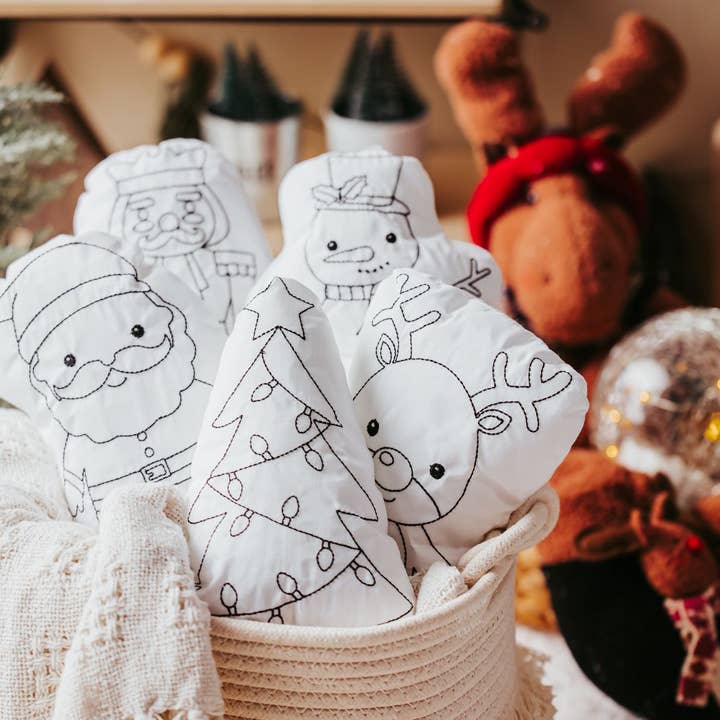 Tiny Owls Gift Co. - Wholesale Coloring Book - Kids & Baby - Christmas Tree Doodle Coloring Activity Kit