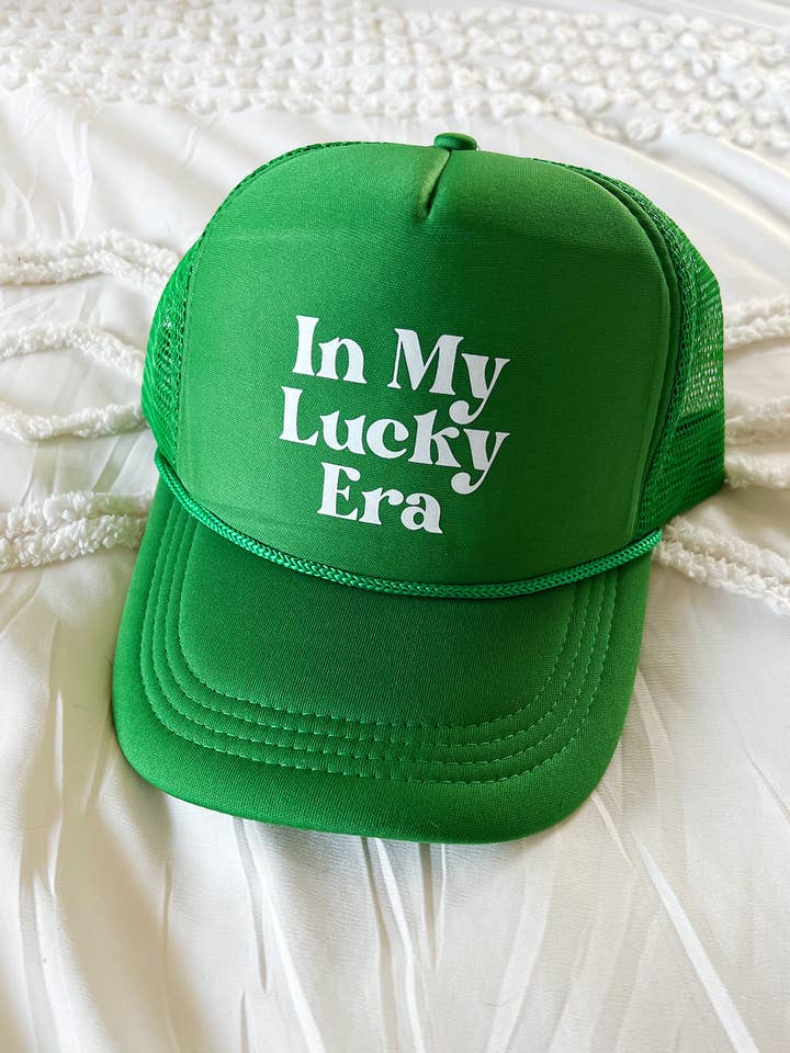 Casquette de camionneur verte "In My Lucky Era" pour la Saint-Patrick pour la vente par Maddon and Co