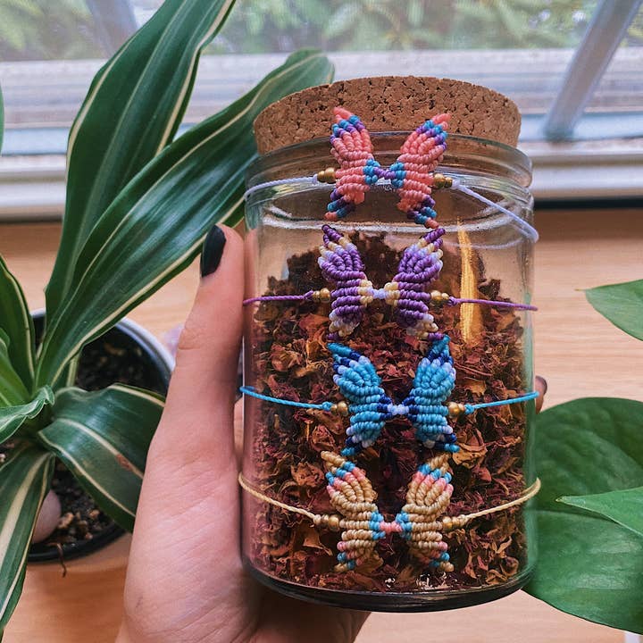 Makramee-Schmetterlings-Armband für den Großhandel von Janeybird Jewelry