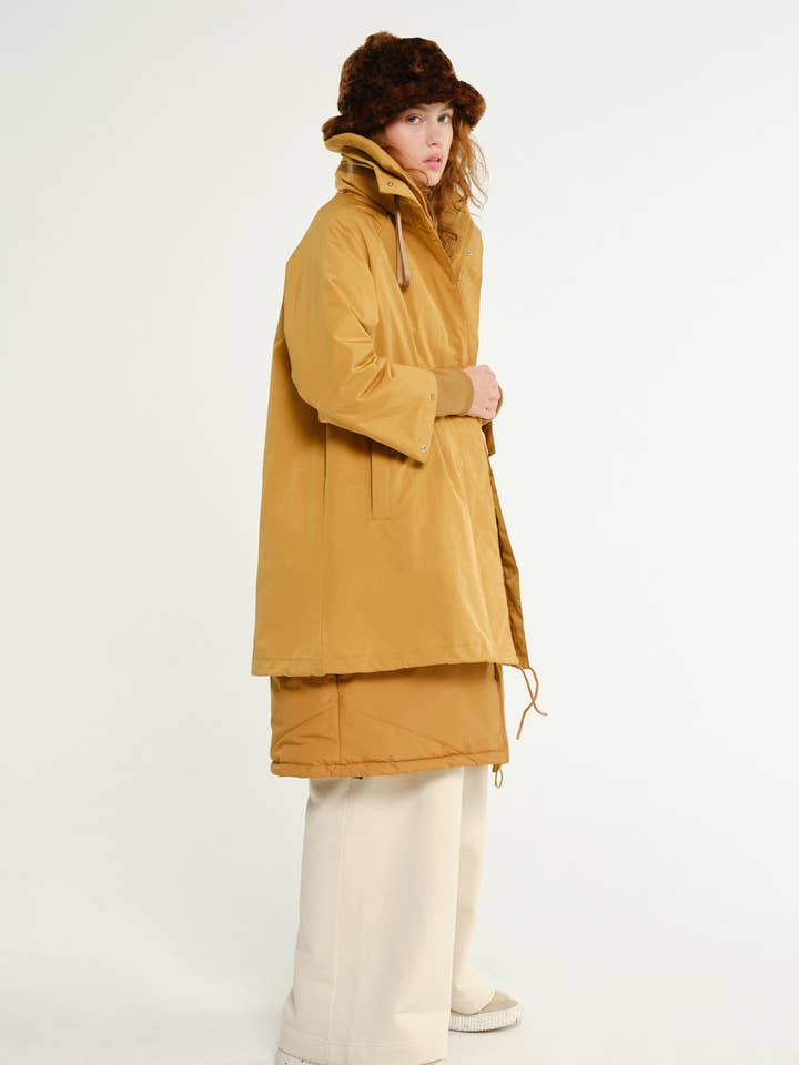 Parka modular Selma por atacado de Embassy of Bricks and Logs