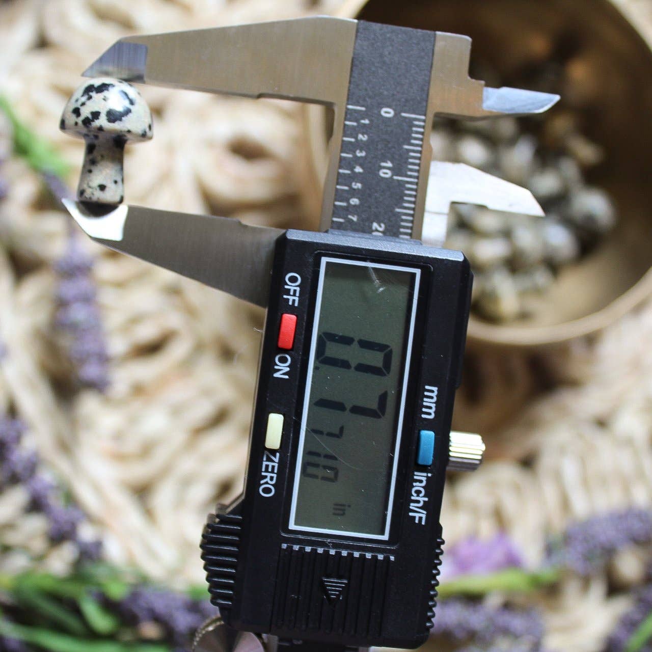 Pebble House – wholesale Spiritual stone/crystal – Dalmatian Jasper Mini Mushroom (Crystals & Stones)2