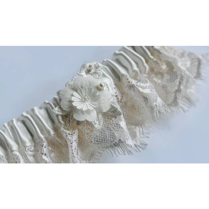 Liguero de encaje para pestañas Chantilly para venta al por mayor de Simply Charming