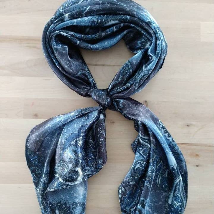 Wild Rag Denim Blue Paisley Cowboy Western Halstuch Bandanna von Double B Wild Rags für den Großhandel von Double B Wild Rags