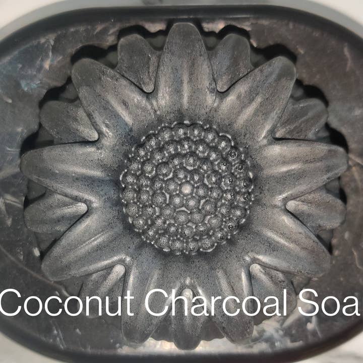 Jett Skencare – Großhandel Feste Seife – Kokosnuss-Aktivkohle-Seife4