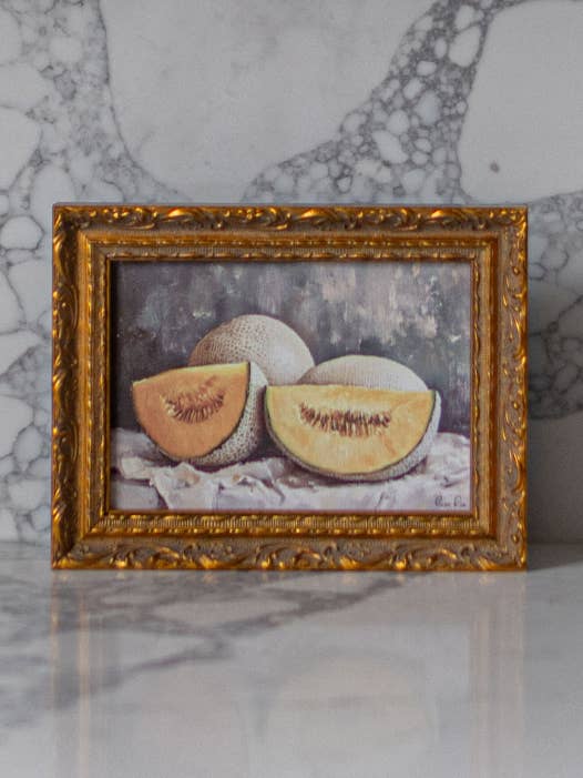 Cantaloup Vintage | Art Encadré en Moulure Dorée Inspirée du Laiton Français pour la vente par Luxe B Co