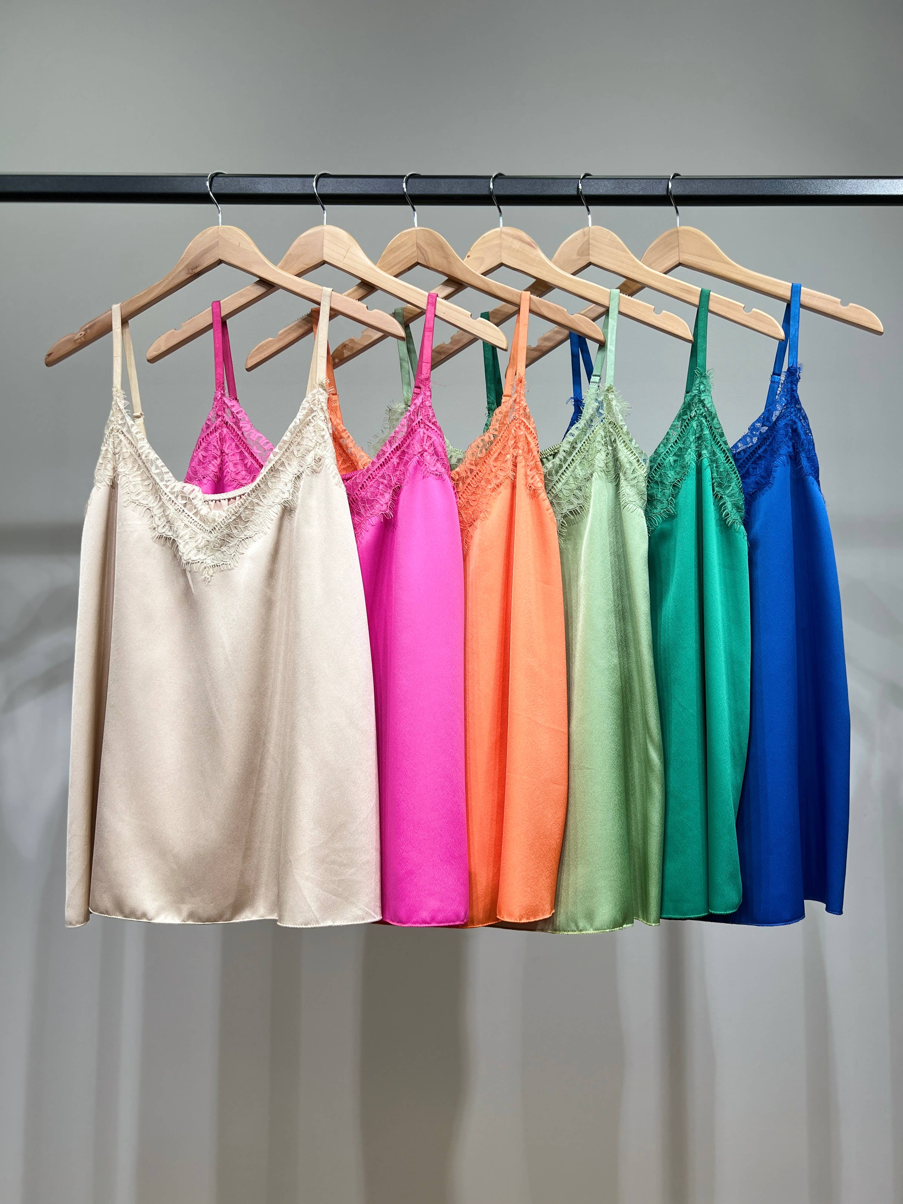 L'Emotion - Vente Débardeur – femme - Débardeur Caraco Ajustable à Dentelle Satiné3