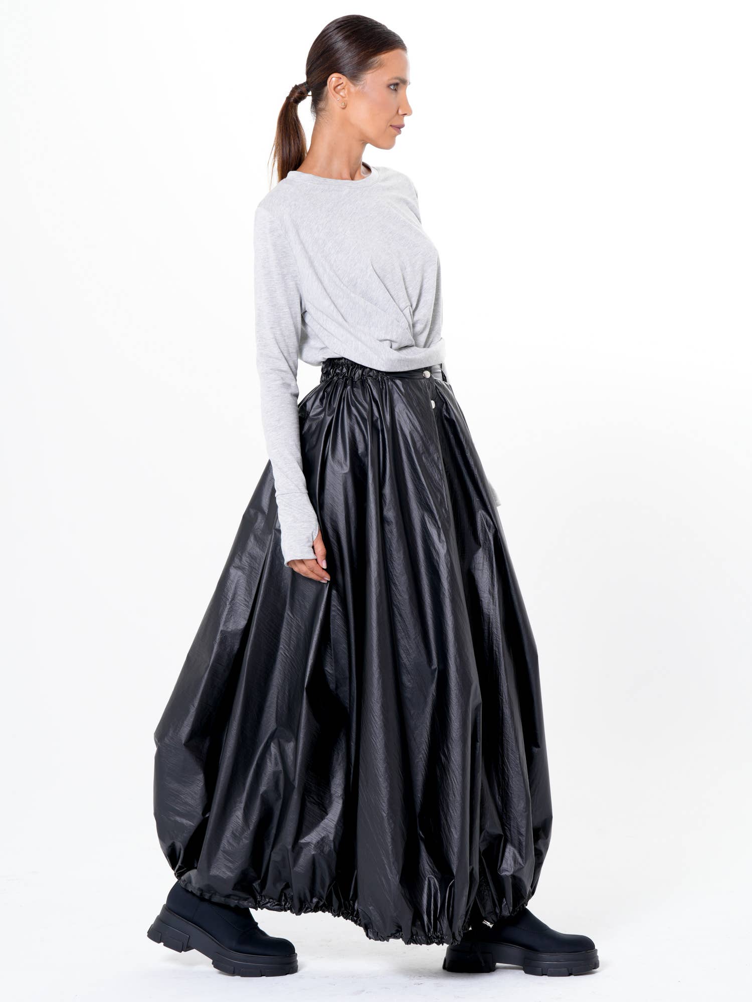 Metamorphoza – wholesale Skirt – Women’s – Voluminous Maxi Skirt with Adjustable Hem12