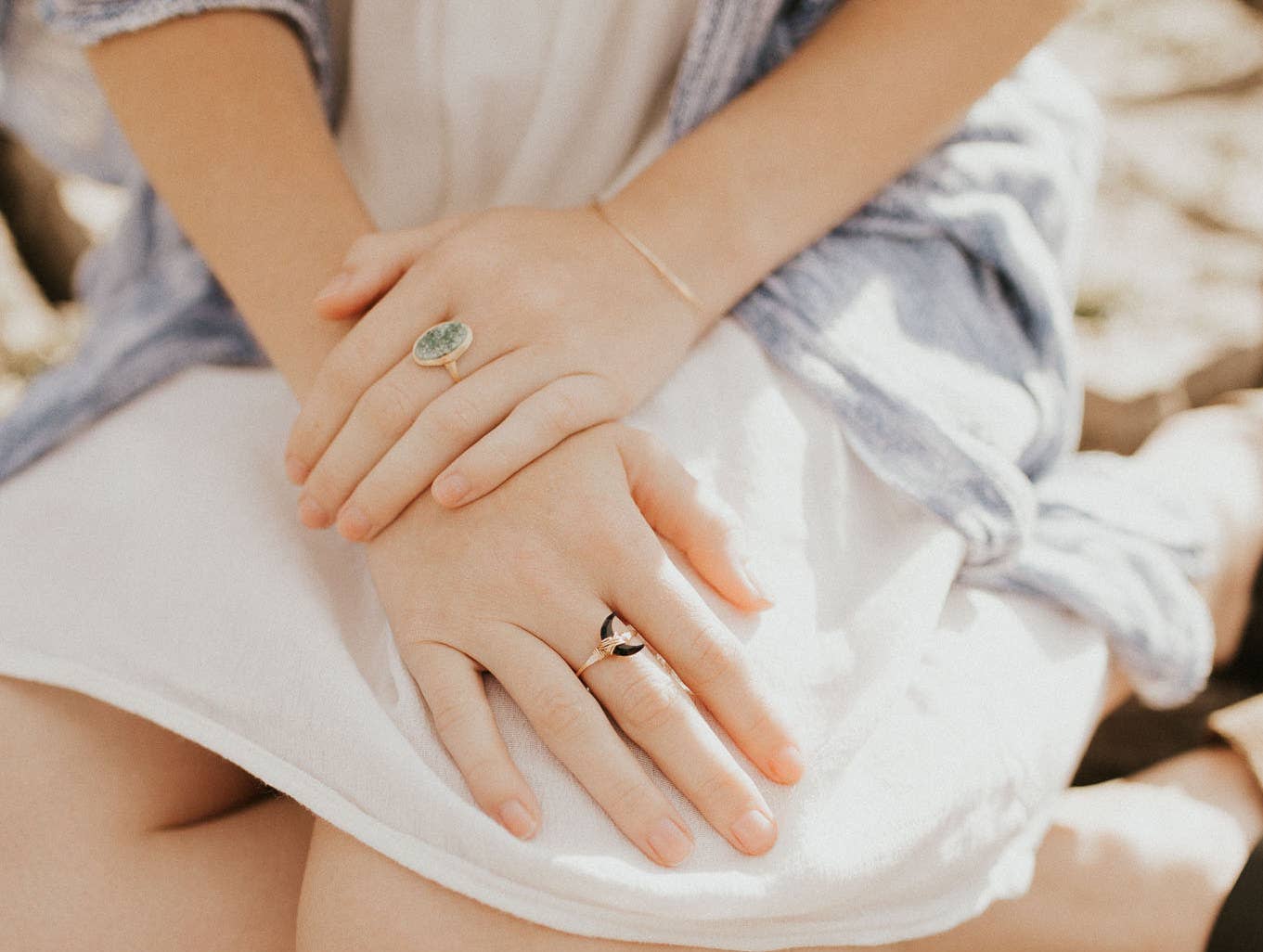 Saressa Designs - Vente Bague de cocktail/de cérémonie - Bague Moonbeam - Quartz Cristal3