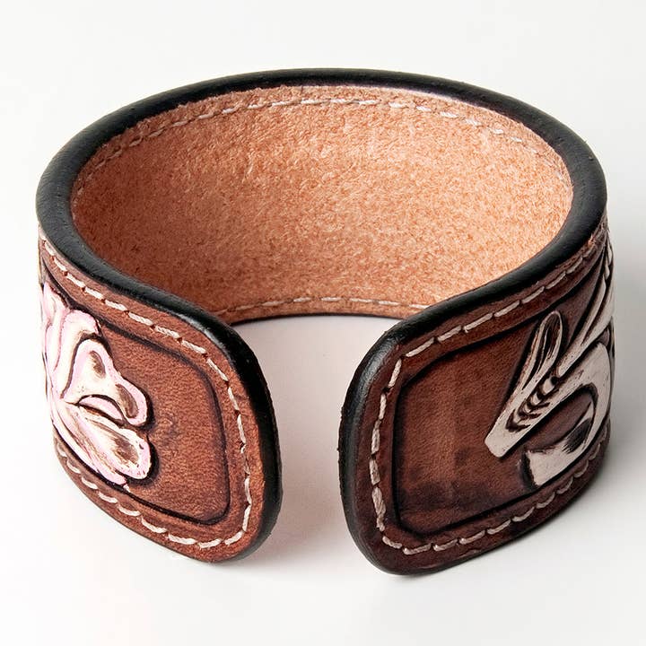 LS Western - Wholesale Bangle Bracelet - LC-ADBRF161 carved Genuine Leather Bracelet women2