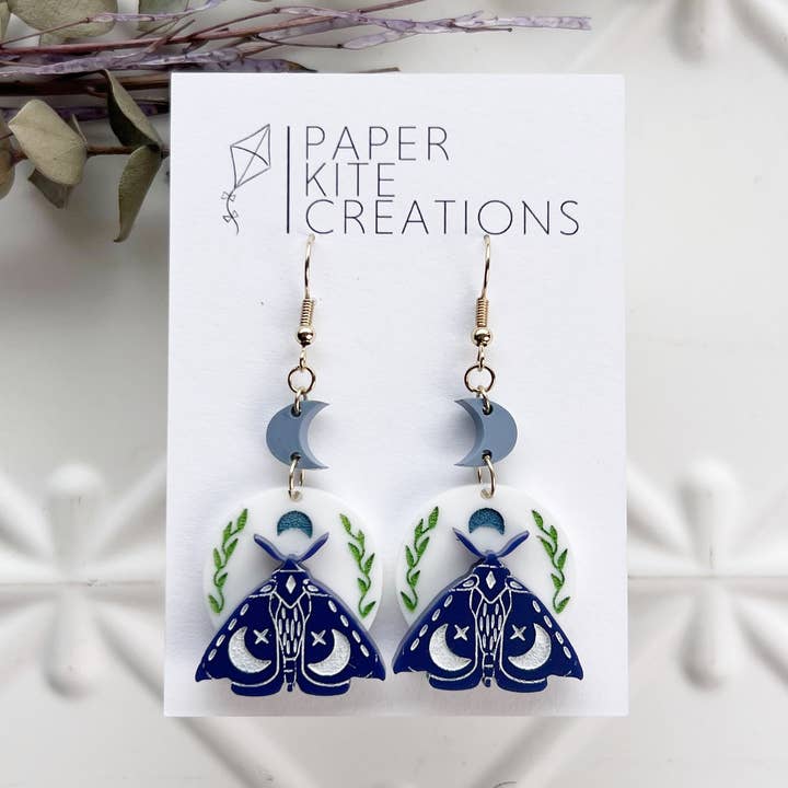 Pendentifs célestes en forme de papillon et de lune pour la vente par Paper Kite Creations