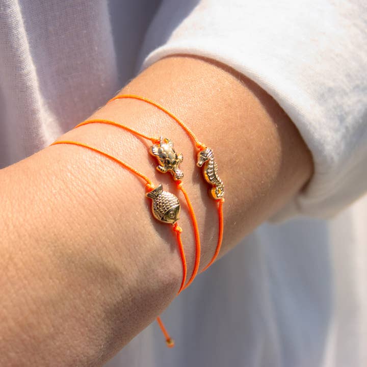 Bow & Hummingbird - Wholesale Charm/Dangle Bracelet - Wristband on card - Seahorse - Submerge3