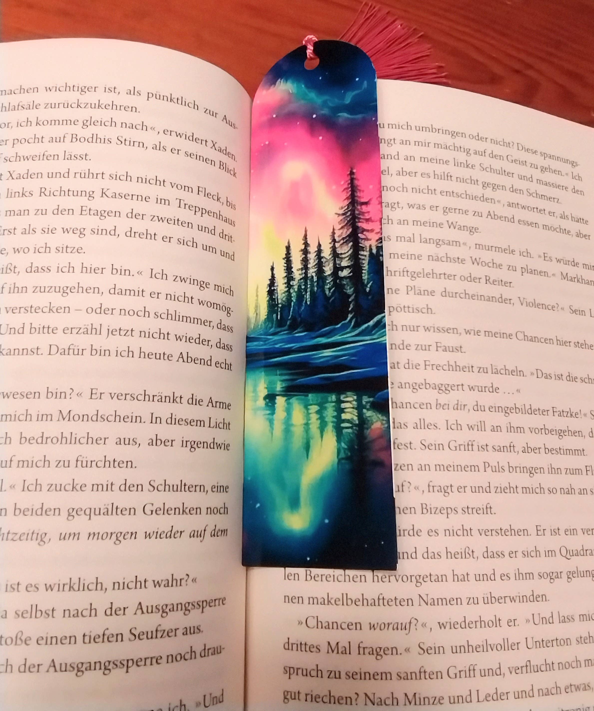 The Crafty Bookworm3 - Wholesale Bookmark - Northern Lights Snow Scene Bookmark, Aurora Borealis, Pretty0