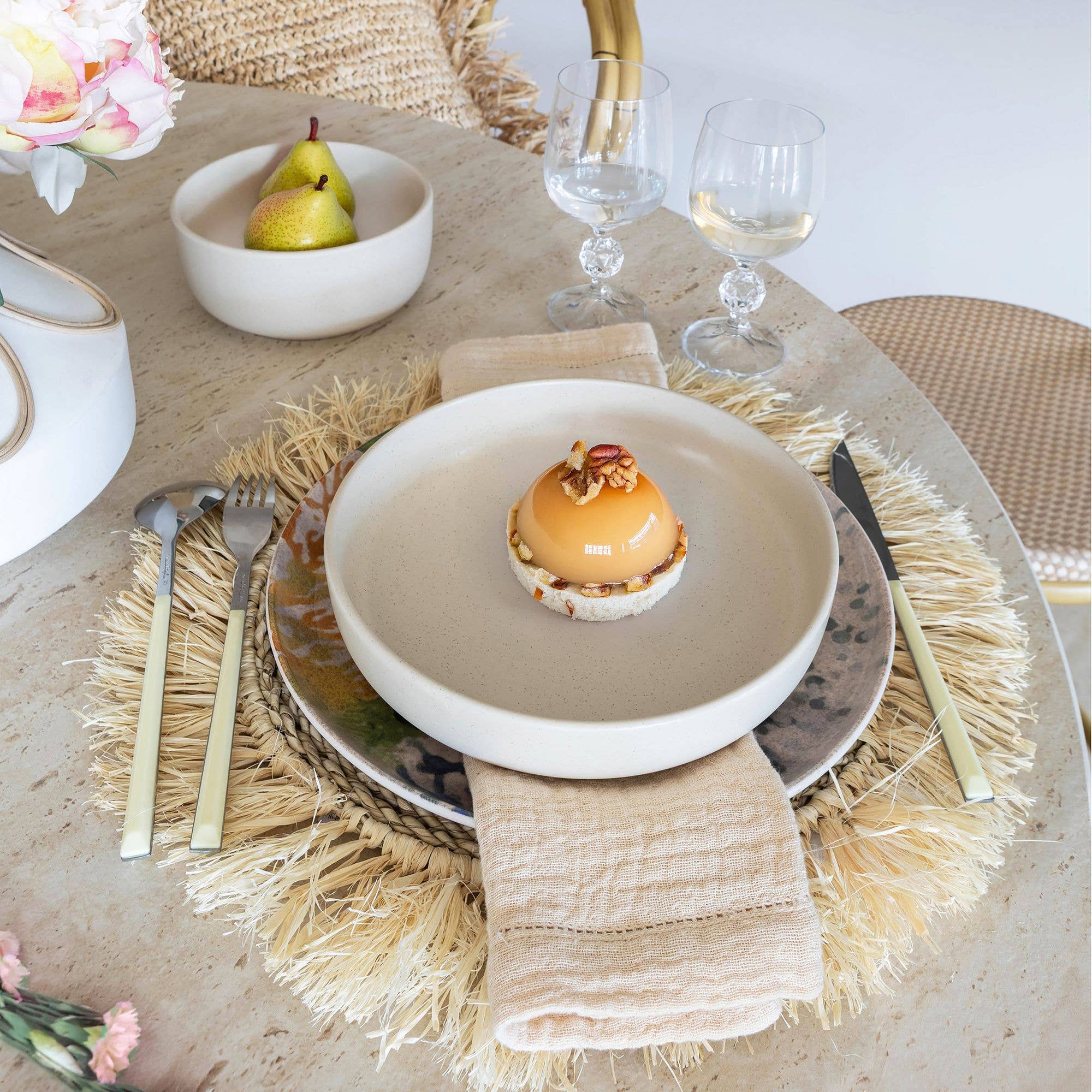Novastyl - Wholesale Dinner Plate - Arita coupe plate 20.5cm in beige stoneware