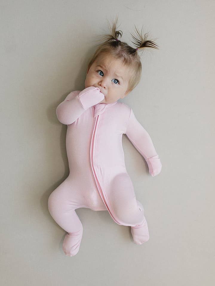 Tiny Tuckets - Wholesale Sleepsuit - Baby - Zip Footie1