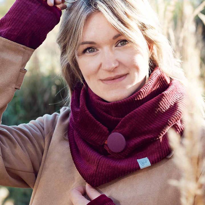 Wishproject - Wholesale Scarf - Women's - Triangular scarf | Corduroy | Burgundy1