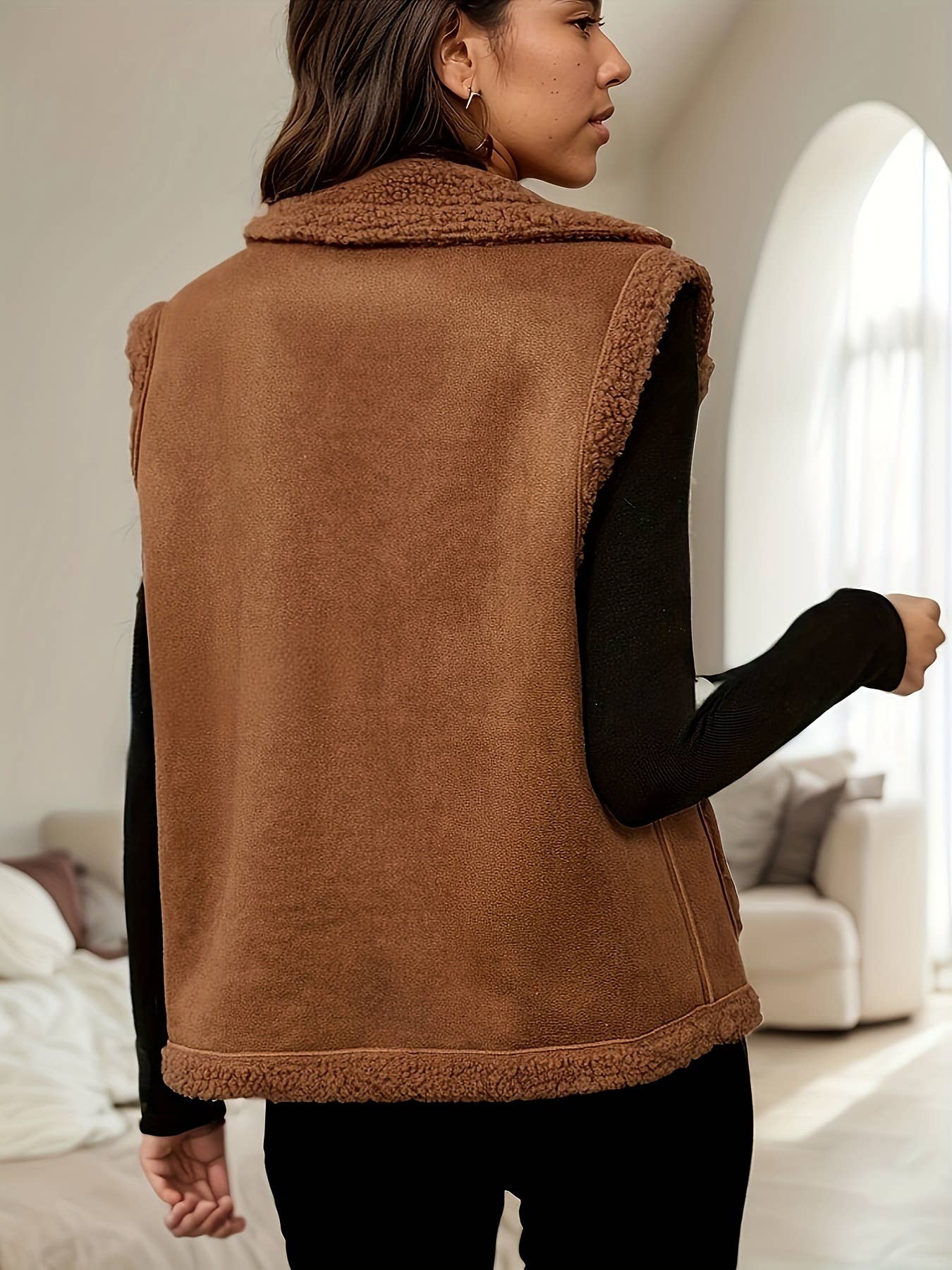 Lily Clothing - Wholesale Outerwear Vest - Women's - Corduroy collar and suede vest jacket4