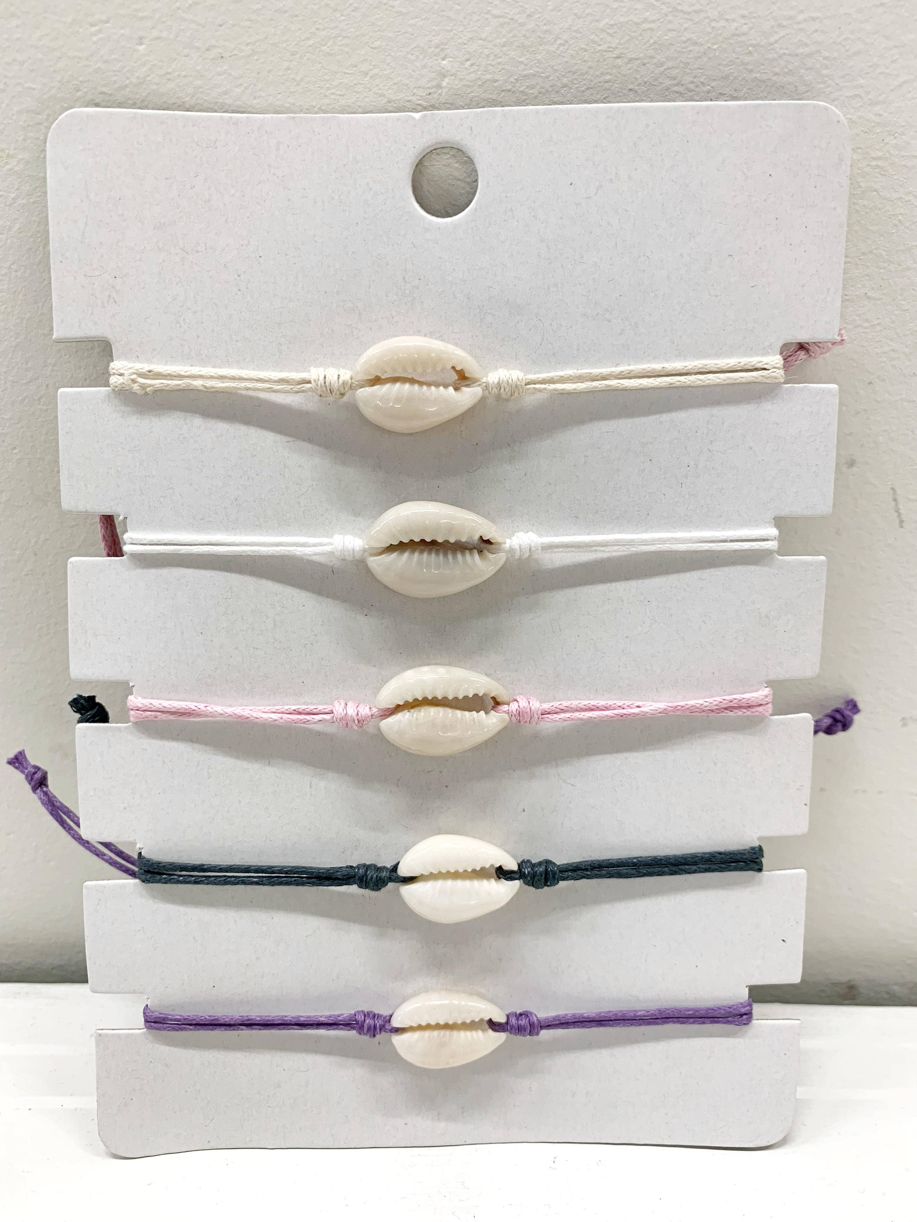 ByBazz - Vendita all'ingrosso Bracciale in tessuto/intrecciato - Braccialetti con corda e conchiglia cowrie - confezione da 5 pezzi3