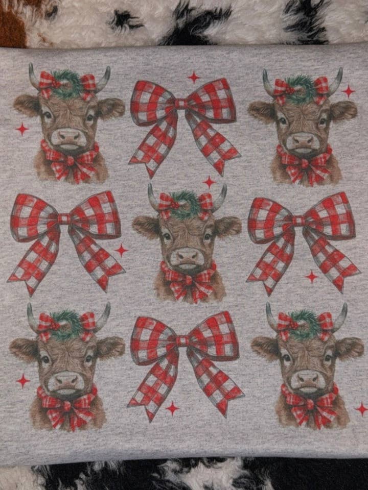 Vaches et Rubans de Noël pour la vente par Rustic Revival Boutique