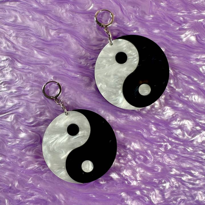 Perle Yin Yang Øreringe for engroshandel hos Foolish Fetish